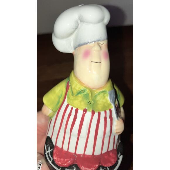 Tracy Flickinger CIC “Masters of the Grill” Salt & Pepper Shakers. Damaged- READ - Picture 5 of 7